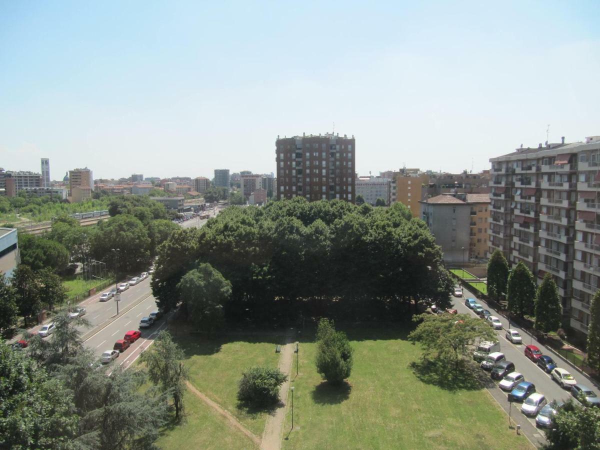 Station Home Sesto San Giovanni Exterior foto